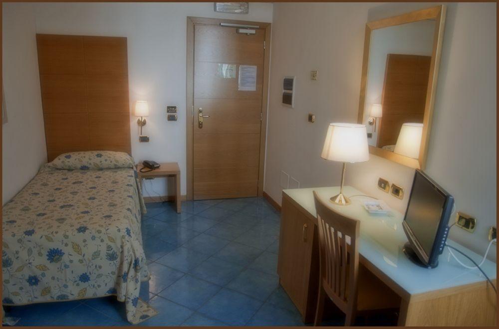 City Hotel Casoria Eksteriør billede