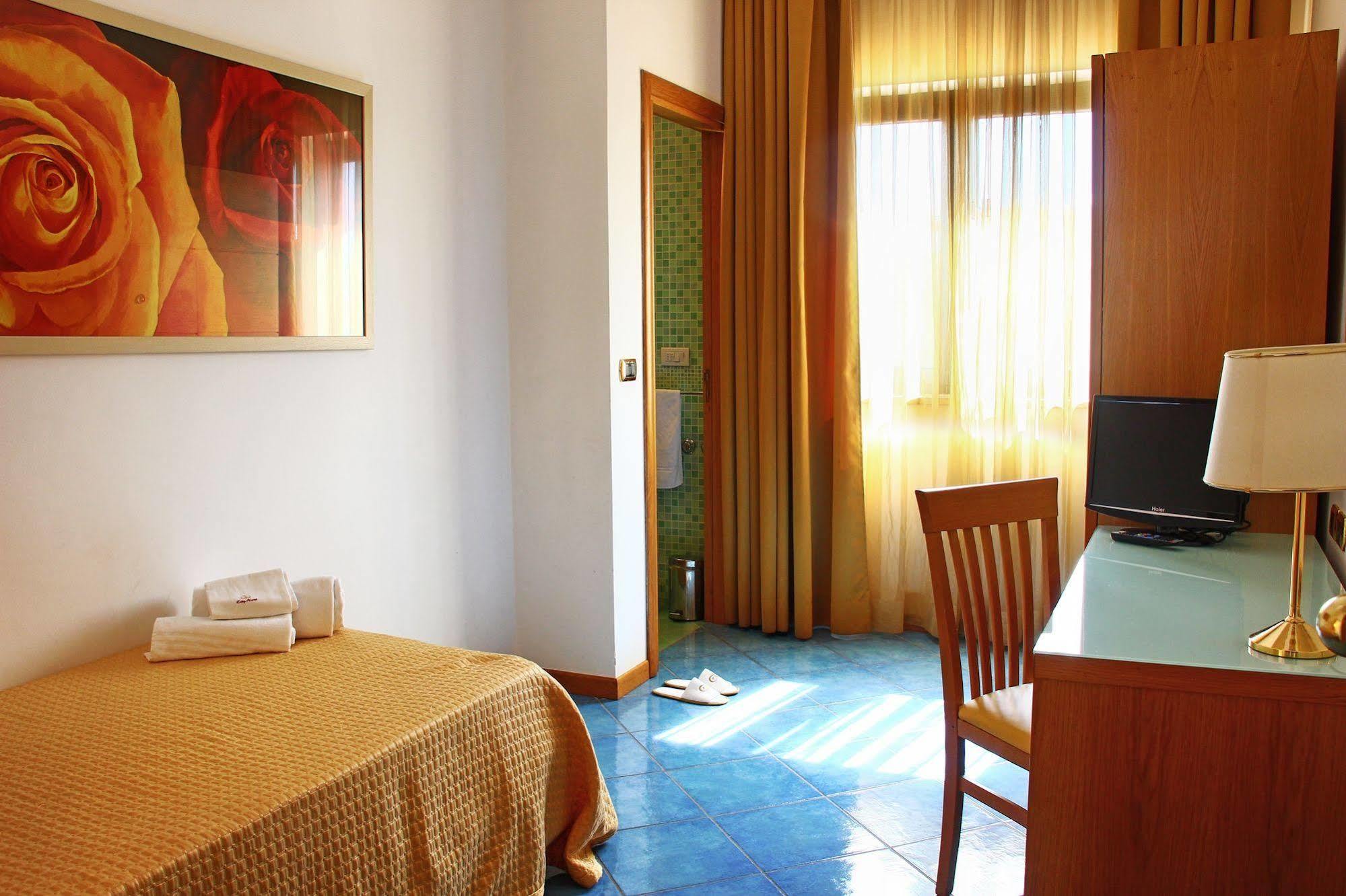 City Hotel Casoria Eksteriør billede